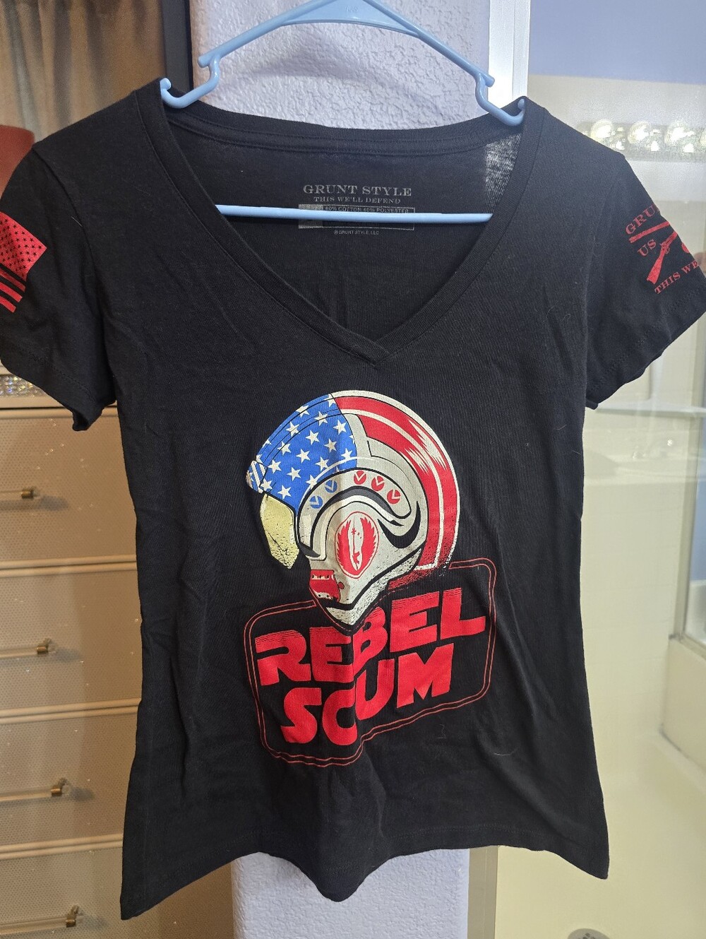 Grunt Style Women's V-Neck 'Rebel Scum' Graphic Tee